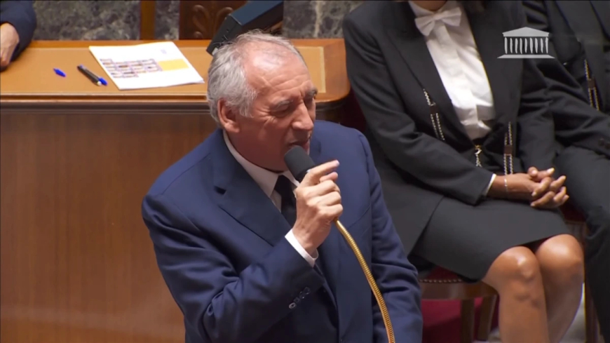 France PM Bayrou Resignation: अविश्वास प्रस्ताव पास, 9 सितंबर 2025 को छोड़ेंगे पद; मैक्रों के विकल्प सीमित
