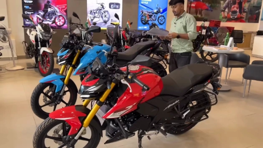 TVS Apache 160 4V 2025 मॉडल: फेस्टिव सीजन में हुआ लॉन्च, जानिए ऑन-रोड कीमत और नए फीचर्स!